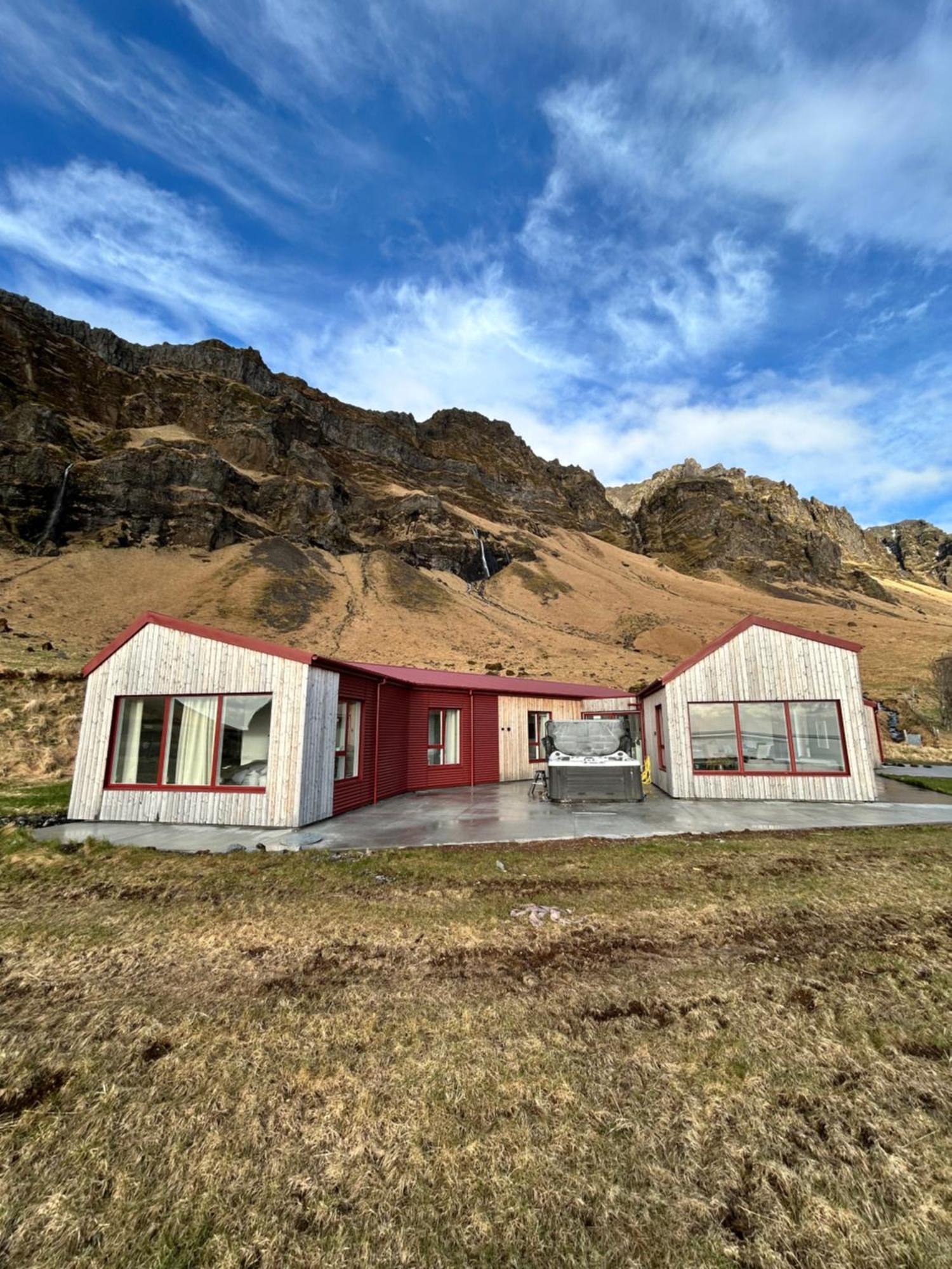 The Garage Apartment Varmahlid  ภายนอก รูปภาพ