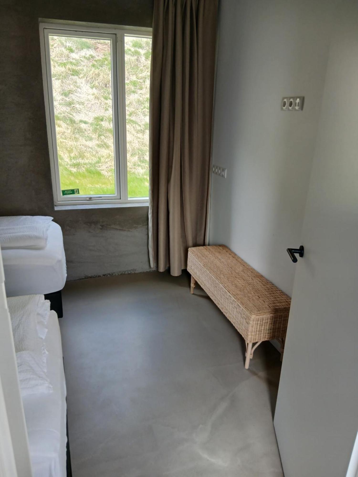 The Garage Apartment Varmahlid  ภายนอก รูปภาพ