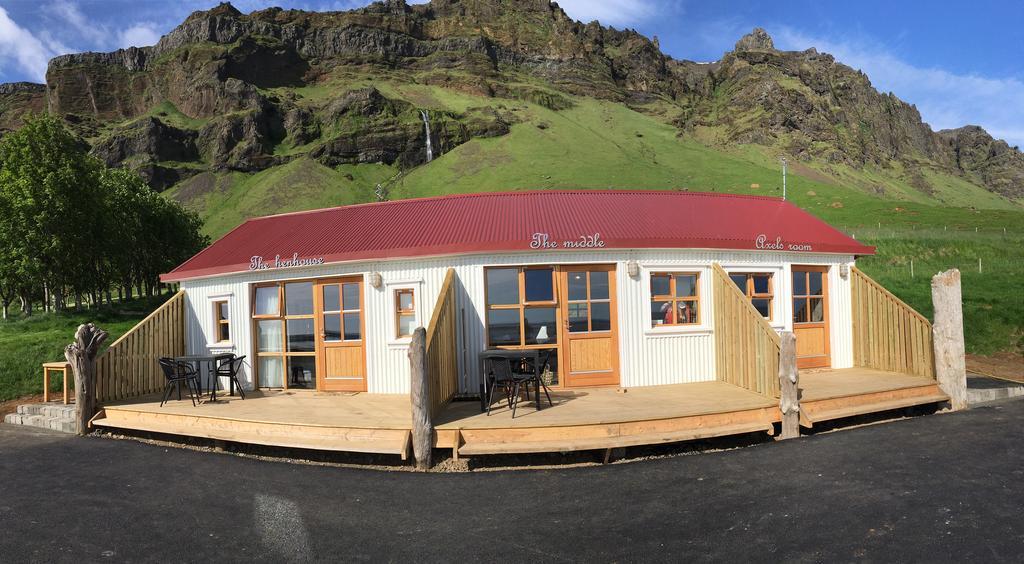 The Garage Apartment Varmahlid  ภายนอก รูปภาพ