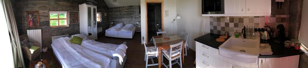 The Garage Apartment Varmahlid  ภายนอก รูปภาพ