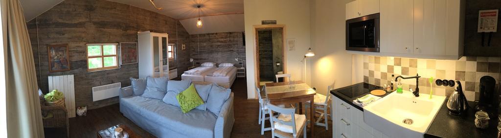 The Garage Apartment Varmahlid  ภายนอก รูปภาพ