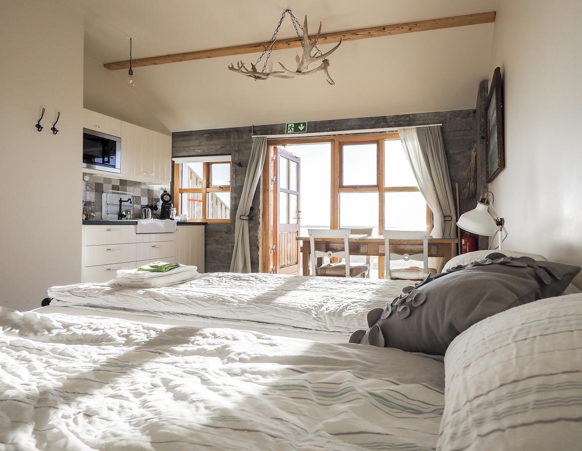 The Garage Apartment Varmahlid  ภายนอก รูปภาพ