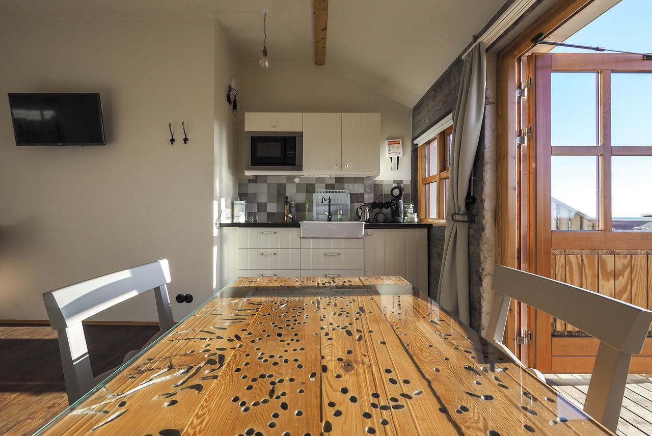 The Garage Apartment Varmahlid  ภายนอก รูปภาพ